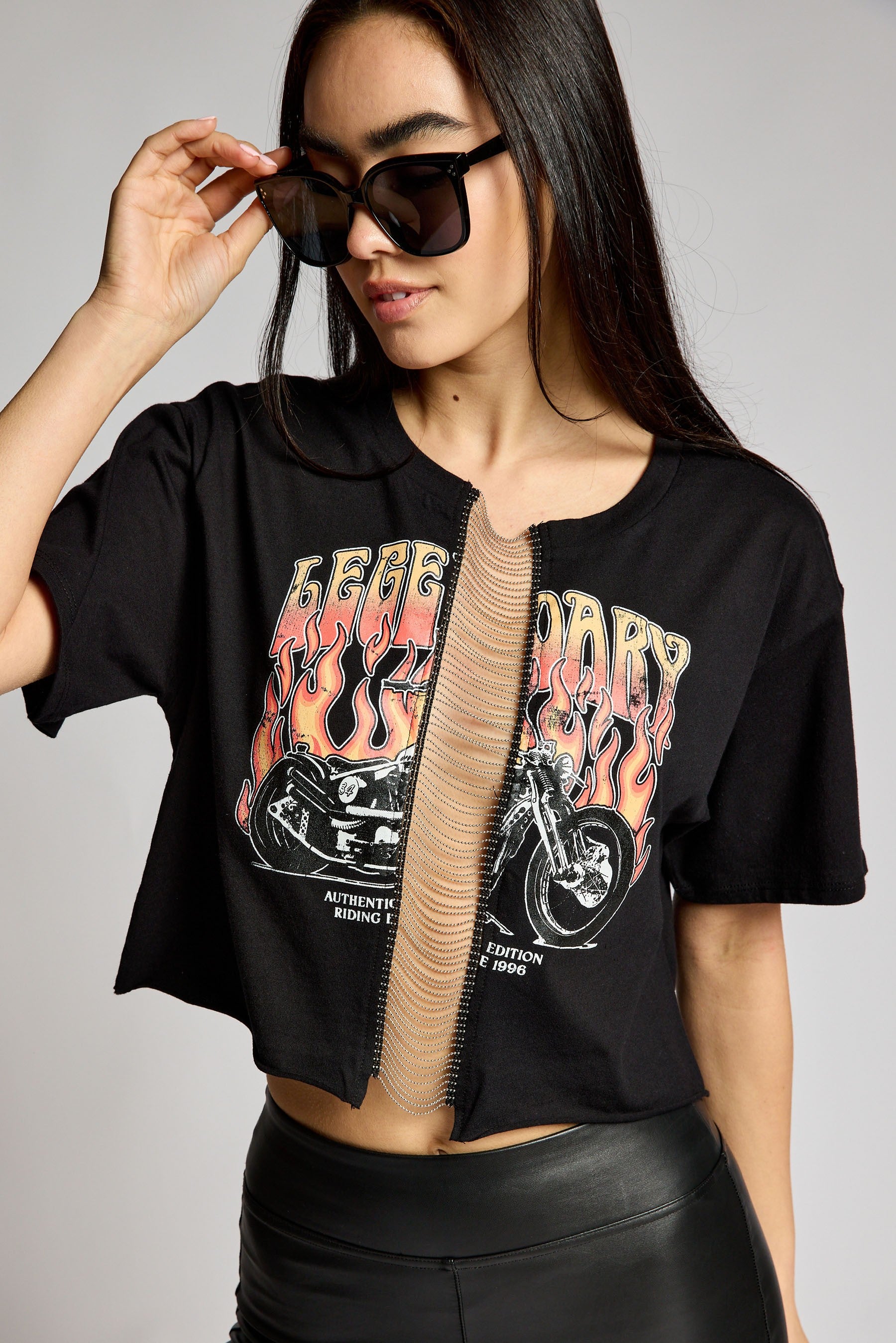 Vintage Chain Middle Crops – Trendy and Tipsy