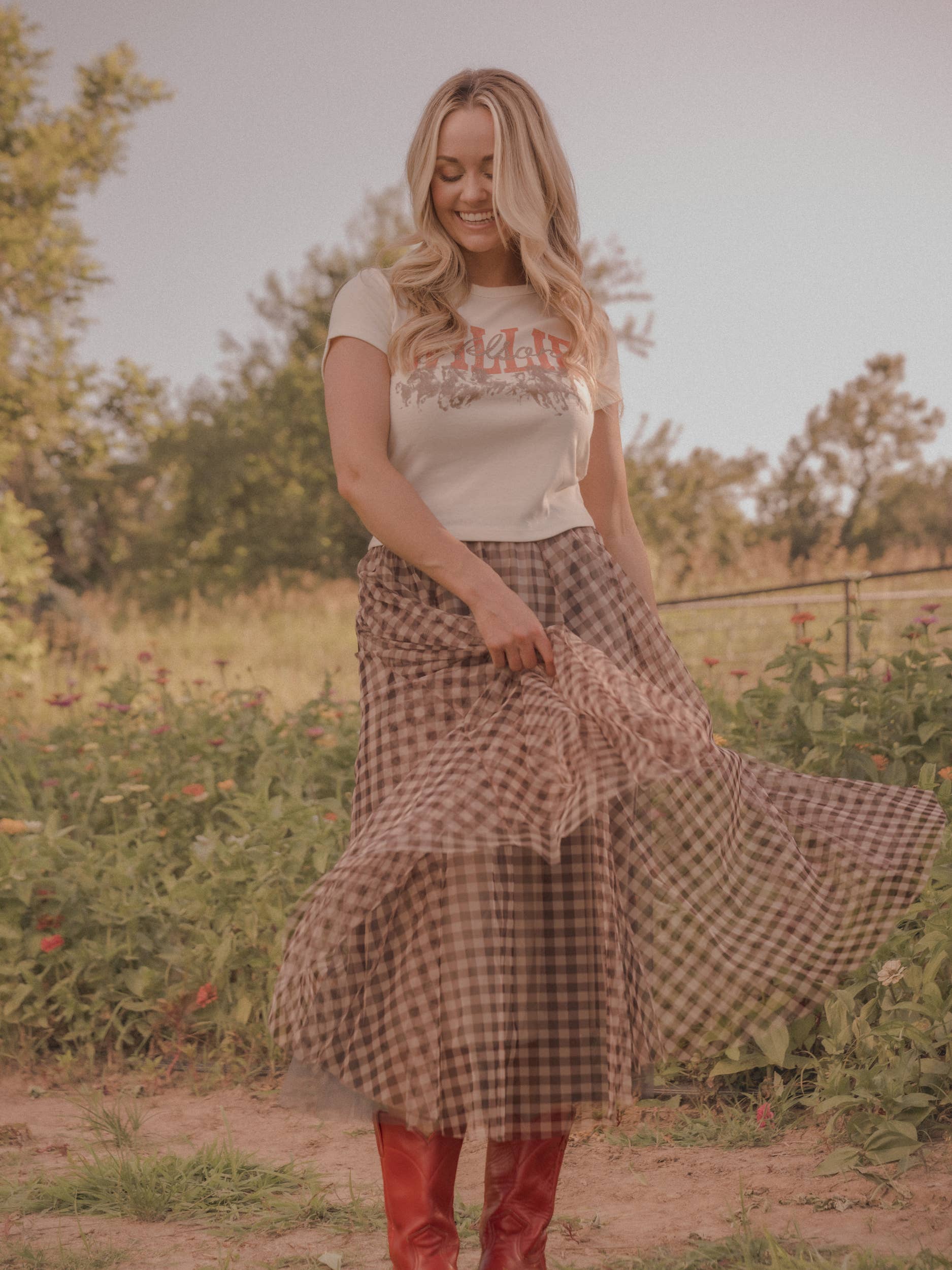 Willie Nelson Horses Cropped Tee
