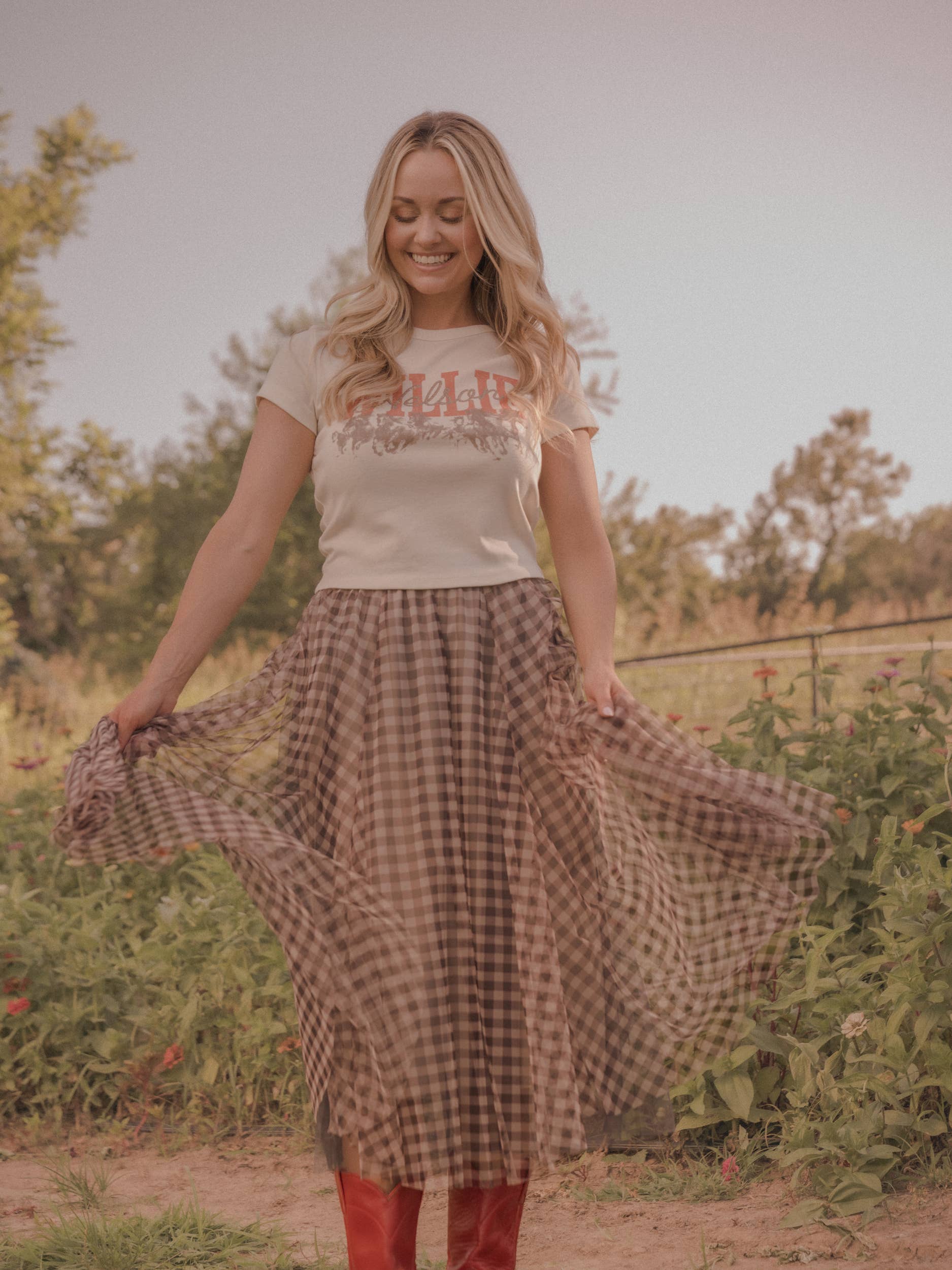 Willie Nelson Horses Cropped Tee