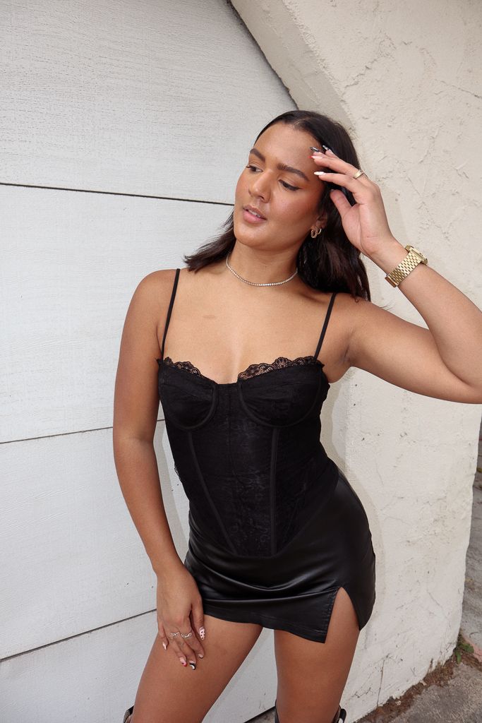 Charlotte Lace Corset - Black