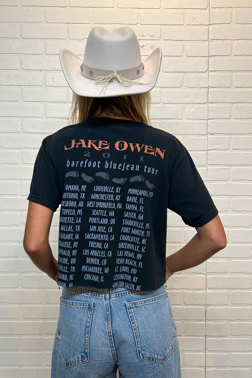 Jake Owen Chain Middle Crop