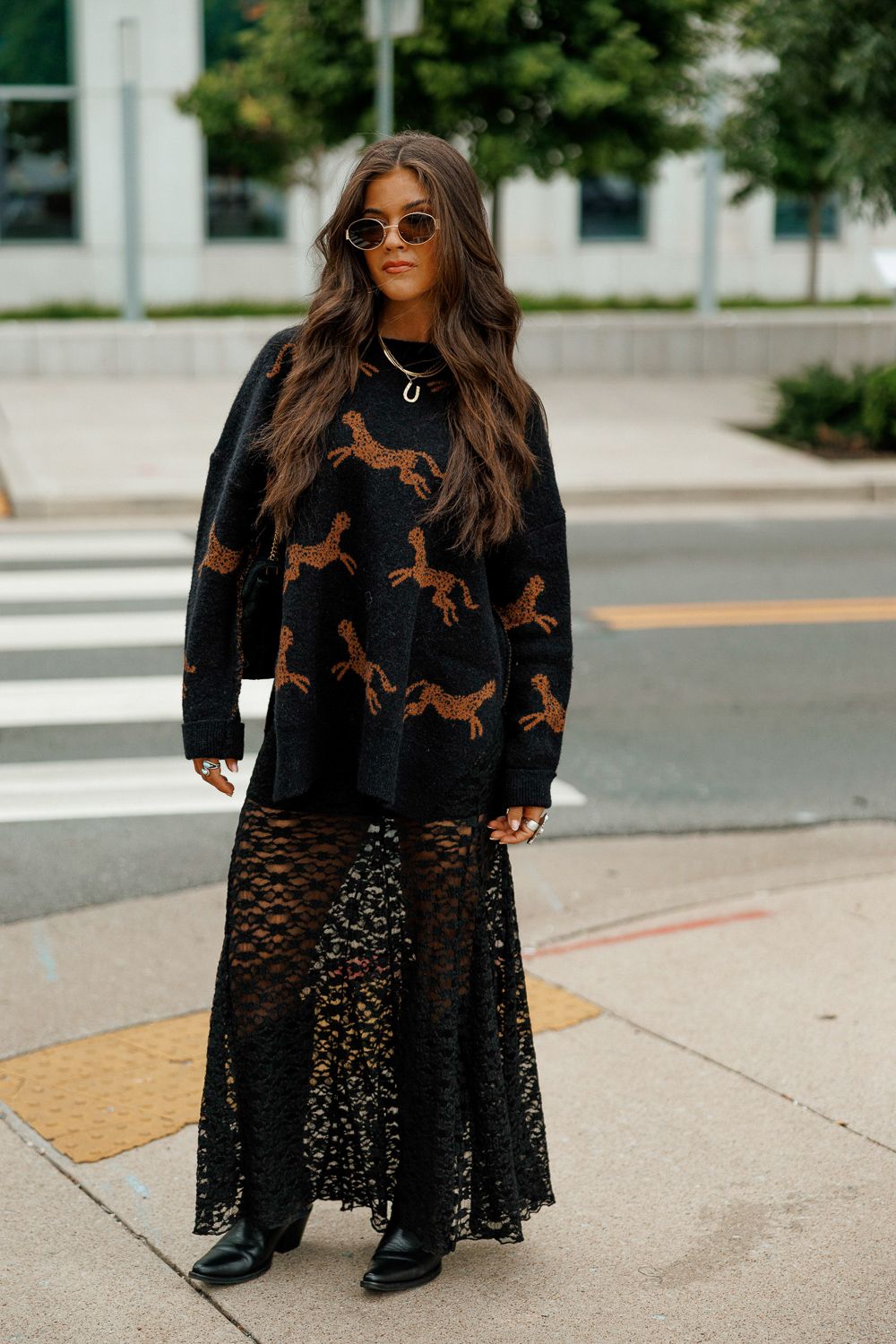 CHEETAH DESIGN KNIT SWEATER: Black