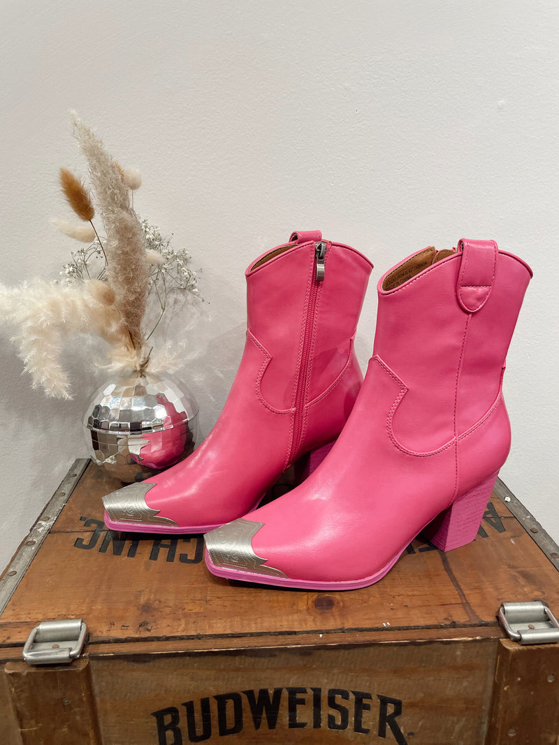 Jackson Hole Boot- Pink