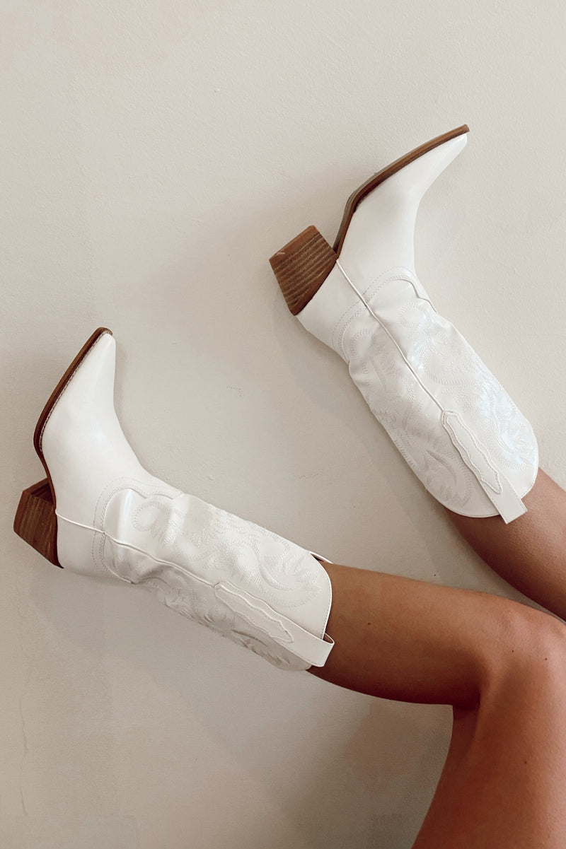 Western Cowgirl Boot - White